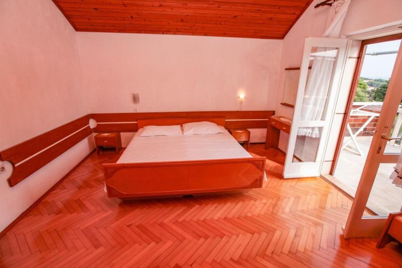 Villa Pinus Sumartin Zewnętrze zdjęcie